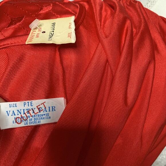 Vtg Vanity Fair Nightgown red nightgown 60s Modest Sleepwear 4p Embroidered - Picture 7 of 10